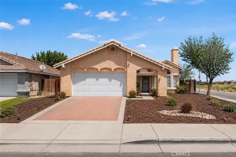Exterior - 1645 E Kettering, Lancaster, CA 93535 photo 8 of 12