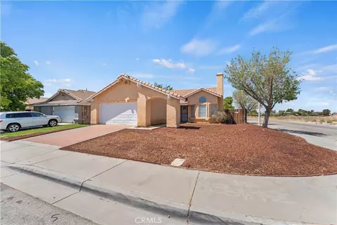Exterior - 1645 E Kettering, Lancaster, CA 93535 photo 9 of 12