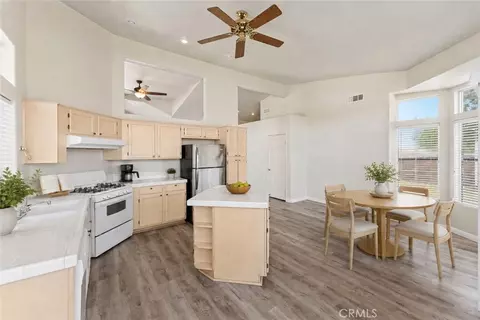 Kitchen - 1645 E Kettering, Lancaster, CA 93535 photo 5 of 8