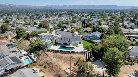 View/Area - 805 Moffatt Cir, Simi Valley, CA 93065 photo 7 of 12