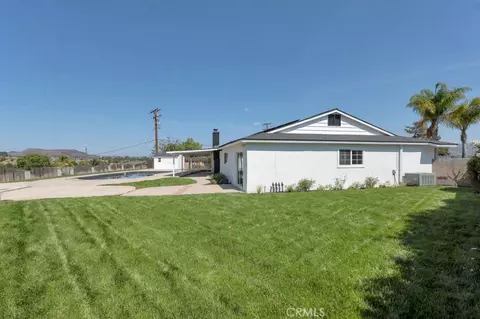 Exterior - 805 Moffatt Cir, Simi Valley, CA 93065 photo 15 of 18