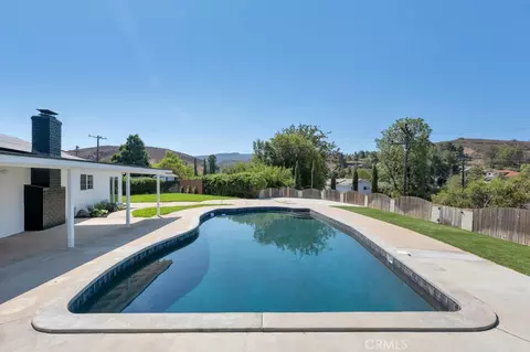 Exterior - 805 Moffatt Cir, Simi Valley, CA 93065 photo 5 of 18