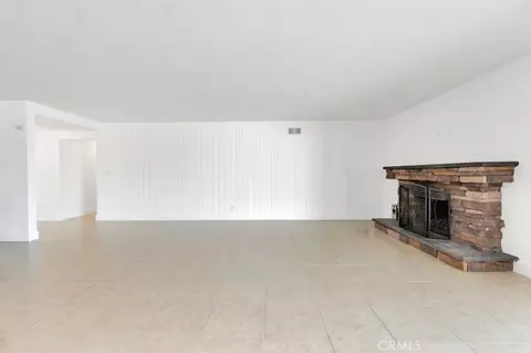 Living - 805 Moffatt Cir, Simi Valley, CA 93065 photo 2 of 5