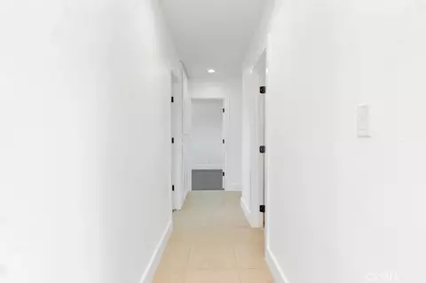 Entry Way - 805 Moffatt Cir, Simi Valley, CA 93065 photo 3 of 4