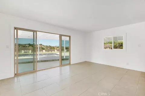 Living - 805 Moffatt Cir, Simi Valley, CA 93065 photo 4 of 5