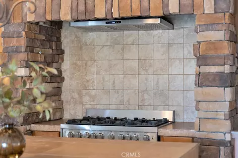 Kitchen - 805 Moffatt Cir, Simi Valley, CA 93065 photo 7 of 7