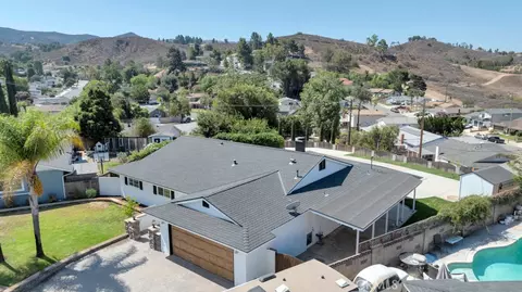 View/Area - 805 Moffatt Cir, Simi Valley, CA 93065 photo 8 of 12