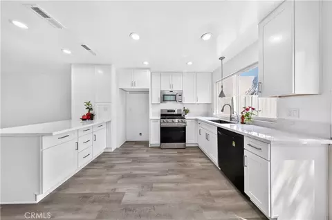 16733 Parthenia St #5, Northridge, CA 91343