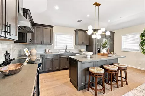 Kitchen - 7635 Fallbrook, West Hills, CA 91304 photo 8 of 11