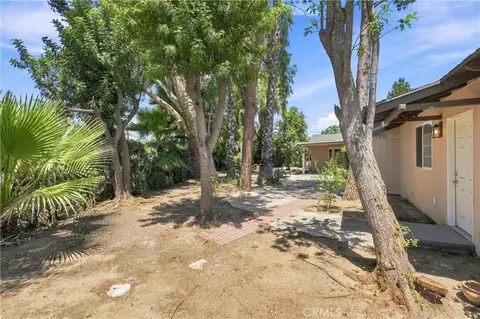 Exterior - 7635 Fallbrook, West Hills, CA 91304 photo 6 of 12