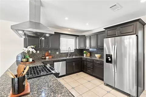 Kitchen - 7635 Fallbrook, West Hills, CA 91304 photo 4 of 11