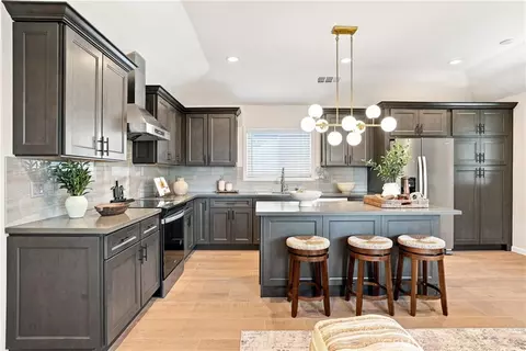 Kitchen - 7635 Fallbrook, West Hills, CA 91304 photo 10 of 11