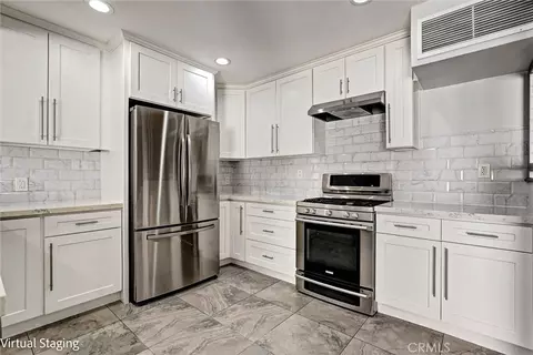 7924 Woodman Ave #22, Panorama City, CA 91402