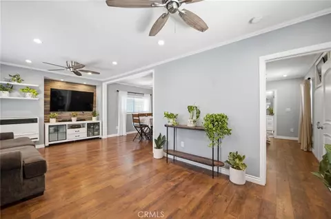 1100 W Gage Ave, Los Angeles, CA 90044