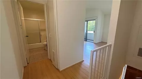 Entry Way - 421 Porter St, Glendale, CA 91205 photo 4 of 4