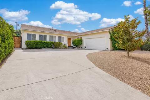 7928 Owensmouth, Canoga Park, CA 91304