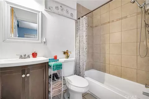Bath - 15116 S Lime Ave, Compton, CA 90221 photo 5 of 6