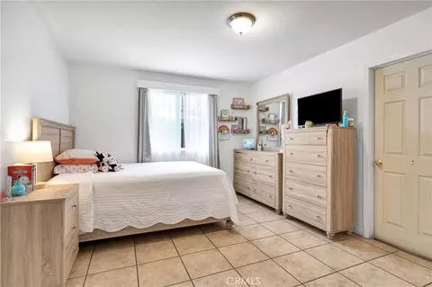 Bedroom - 15116 S Lime Ave, Compton, CA 90221 photo 7 of 9
