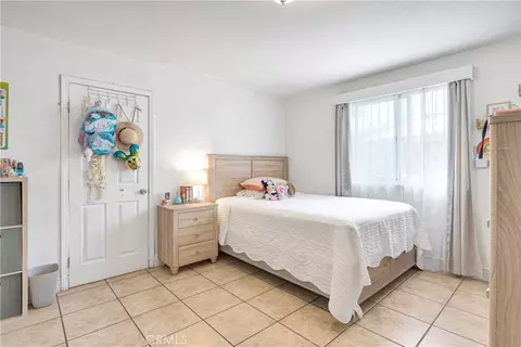 Bedroom - 15116 S Lime Ave, Compton, CA 90221 photo 8 of 9