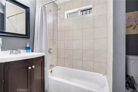 Bath - 15116 S Lime Ave, Compton, CA 90221 photo 3 of 6