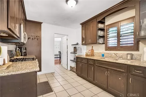 Entry Way - 15116 S Lime Ave, Compton, CA 90221 photo 3 of 4
