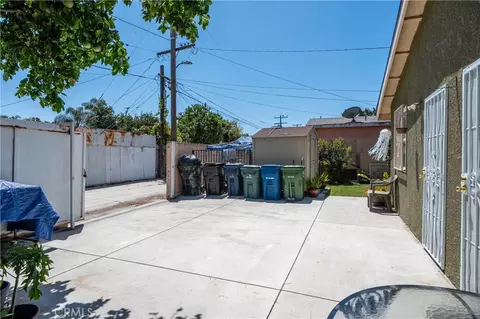 Exterior - 15116 S Lime Ave, Compton, CA 90221 photo 11 of 22