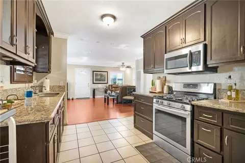 Kitchen - 15116 S Lime Ave, Compton, CA 90221 photo 2 of 6