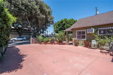 Exterior - 15116 S Lime Ave, Compton, CA 90221 photo 6 of 22