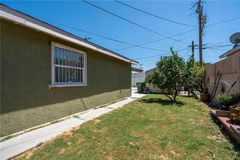 Exterior - 15116 S Lime Ave, Compton, CA 90221 photo 16 of 22