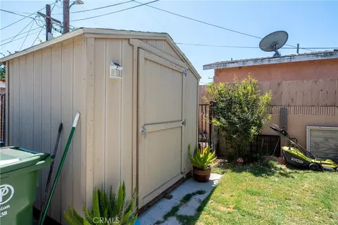 Exterior - 15116 S Lime Ave, Compton, CA 90221 photo 12 of 22