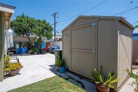 Exterior - 15116 S Lime Ave, Compton, CA 90221 photo 20 of 22