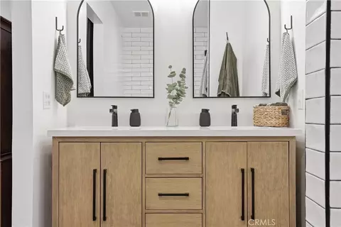 Bath - 2019 Hietter, Simi Valley, CA 93063 photo 6 of 6