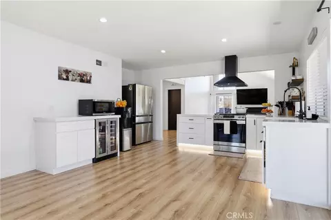 Kitchen - 2019 Hietter, Simi Valley, CA 93063 photo 1 of 4