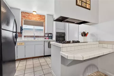 Kitchen - 1396 Currant Ave, Simi Valley, CA 93065 photo 1 of 2