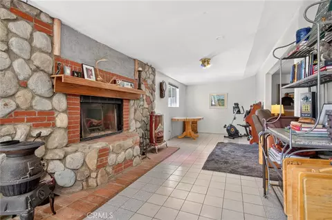 Other - 1396 Currant Ave, Simi Valley, CA 93065 photo 4 of 5