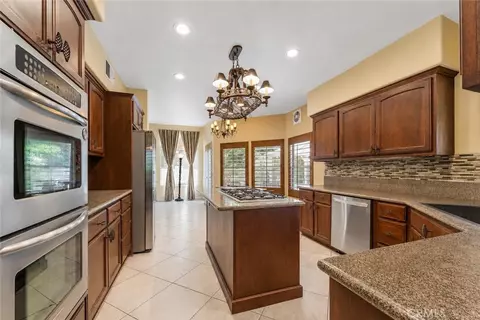 Kitchen - 24515 Ebelden, Newhall, CA 91321 photo 3 of 4