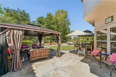 Exterior - 24515 Ebelden, Newhall, CA 91321 photo 4 of 6
