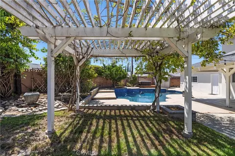 Exterior - 1394 Parkhurst, Simi Valley, CA 93065 photo 14 of 25