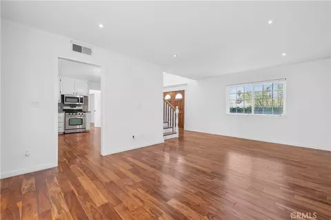 Living - 1394 Parkhurst, Simi Valley, CA 93065 photo 2 of 5