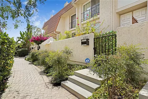 6225 Nita, Woodland Hills, CA 91367
