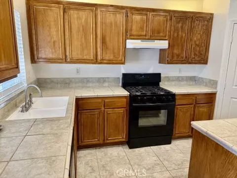 Kitchen - 2759 Legends, Lancaster, CA 93536 photo 3 of 4