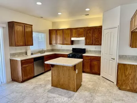 Kitchen - 2759 Legends, Lancaster, CA 93536 photo 1 of 4