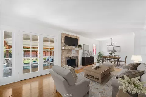 Living - 20271 Mobile, Winnetka, CA 91306 photo 1 of 3