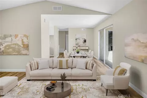 Living - 2810 Juniper Dr, Palmdale, CA 93550 photo 2 of 4