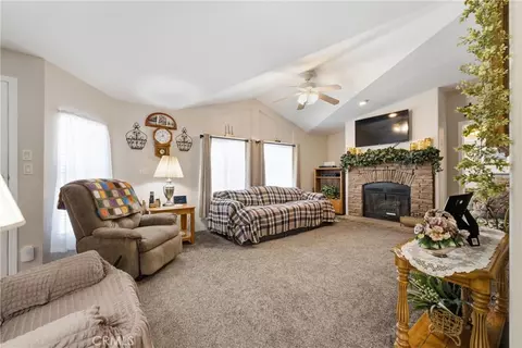 Living - 24900 Ponderosa, Tehachapi, CA 93561 photo 1 of 2
