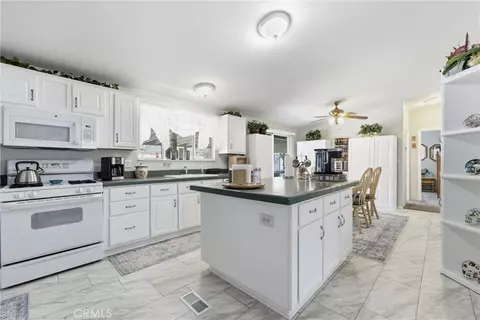 Kitchen - 24900 Ponderosa, Tehachapi, CA 93561 photo 1 of 1