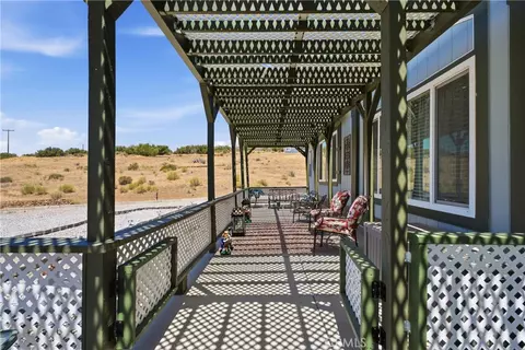 Exterior - 24900 Ponderosa, Tehachapi, CA 93561 photo 5 of 8