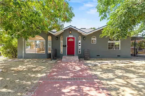 Exterior - 18600 Gilmore St, Reseda, CA 91335 photo 2 of 13