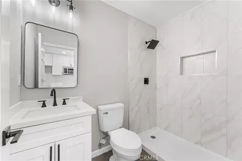 Bath - 1608 Lobo Ct, Lancaster, CA 93535 photo 4 of 4