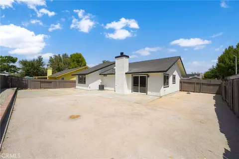 Exterior - 1608 Lobo Ct, Lancaster, CA 93535 photo 7 of 10